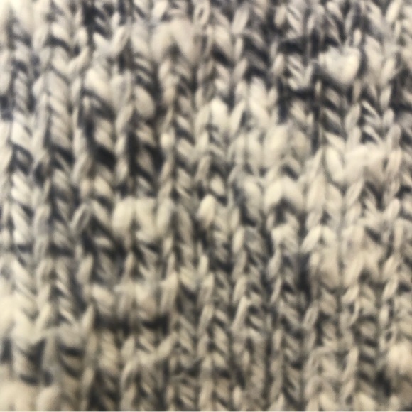 L.L. Bean /Women's / Ragg Marled Pullover Black White Sweater/ Crew Neck / L - Picture 5 of 9